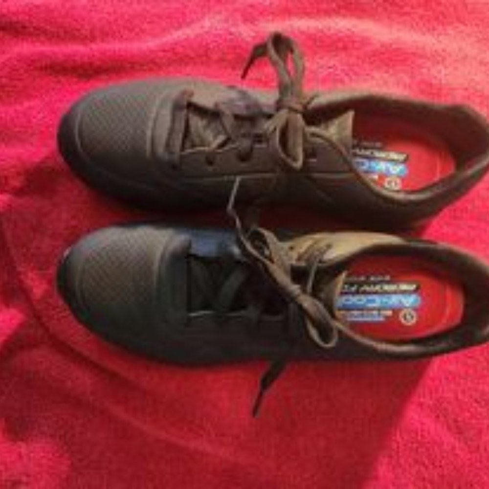 Women's Black, Size 9W  Skechers Walking Shoes